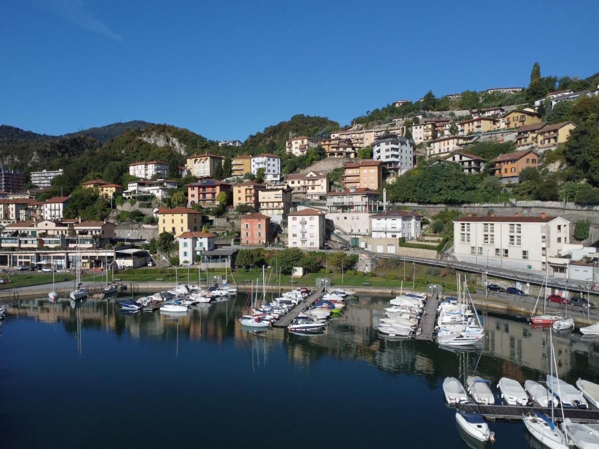 Ostello Del Porto Lovere Exteriör bild