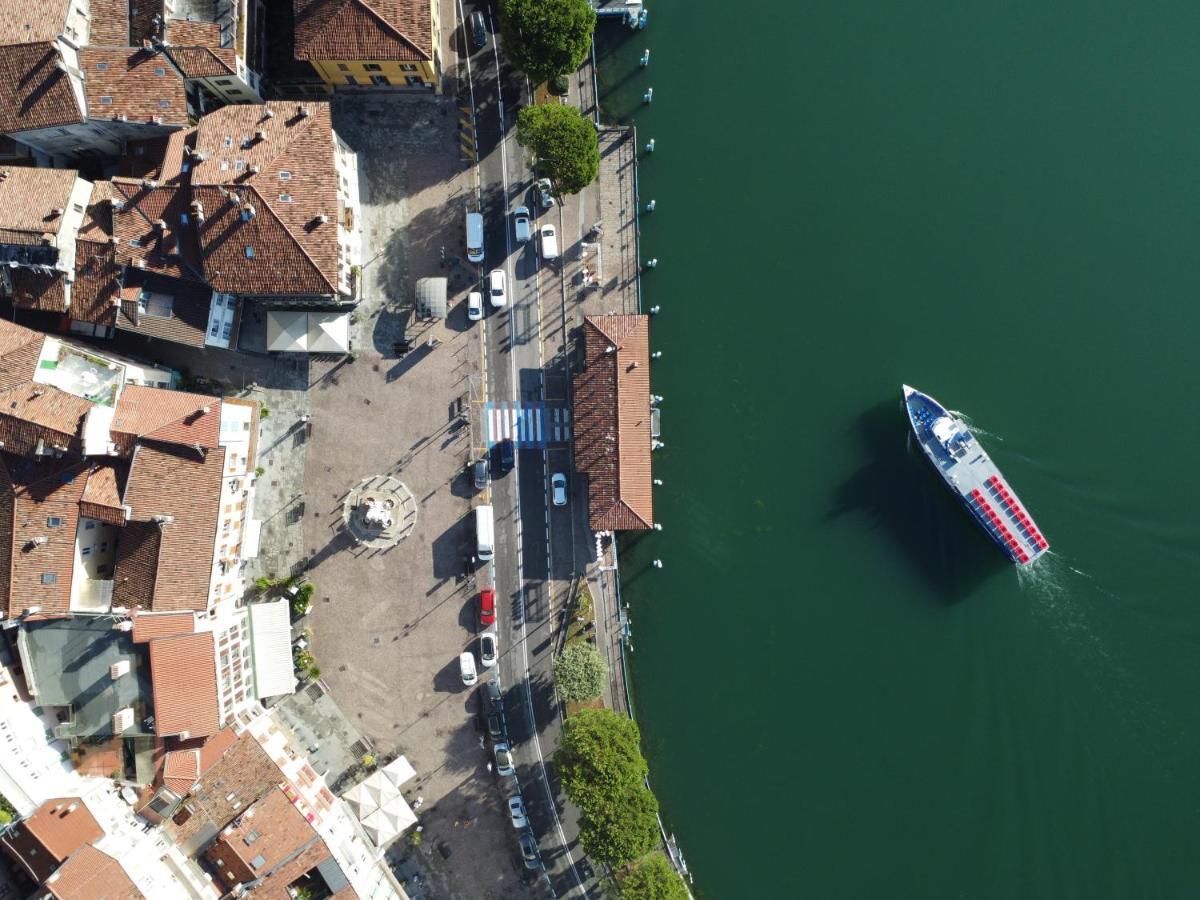 Ostello Del Porto Lovere Exteriör bild