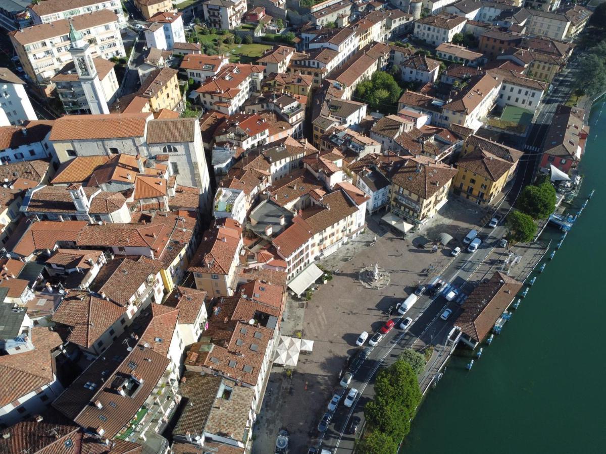 Ostello Del Porto Lovere Exteriör bild